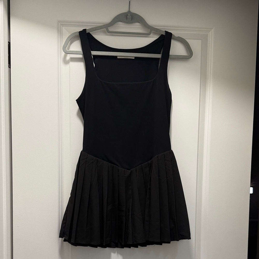 Square Neck Pleated Athletic Dress - image 3